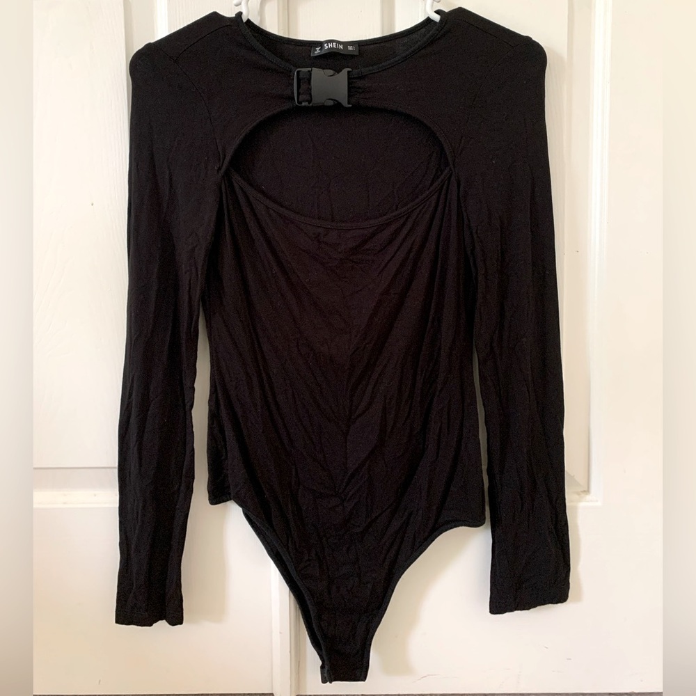 SHEIN Black Cutout Buckle Detail Bodysuit